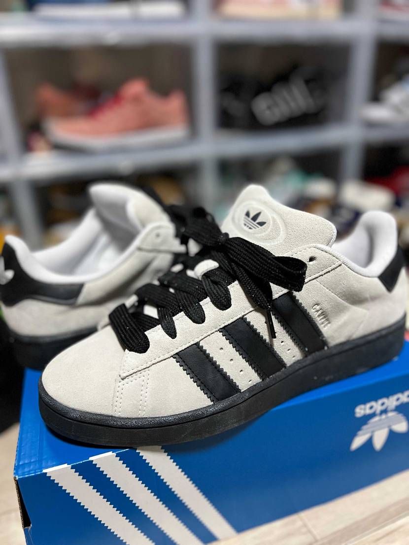 久々にアウトレットでadidasのスニーカー購入。
ナイキとはまた違った良さが