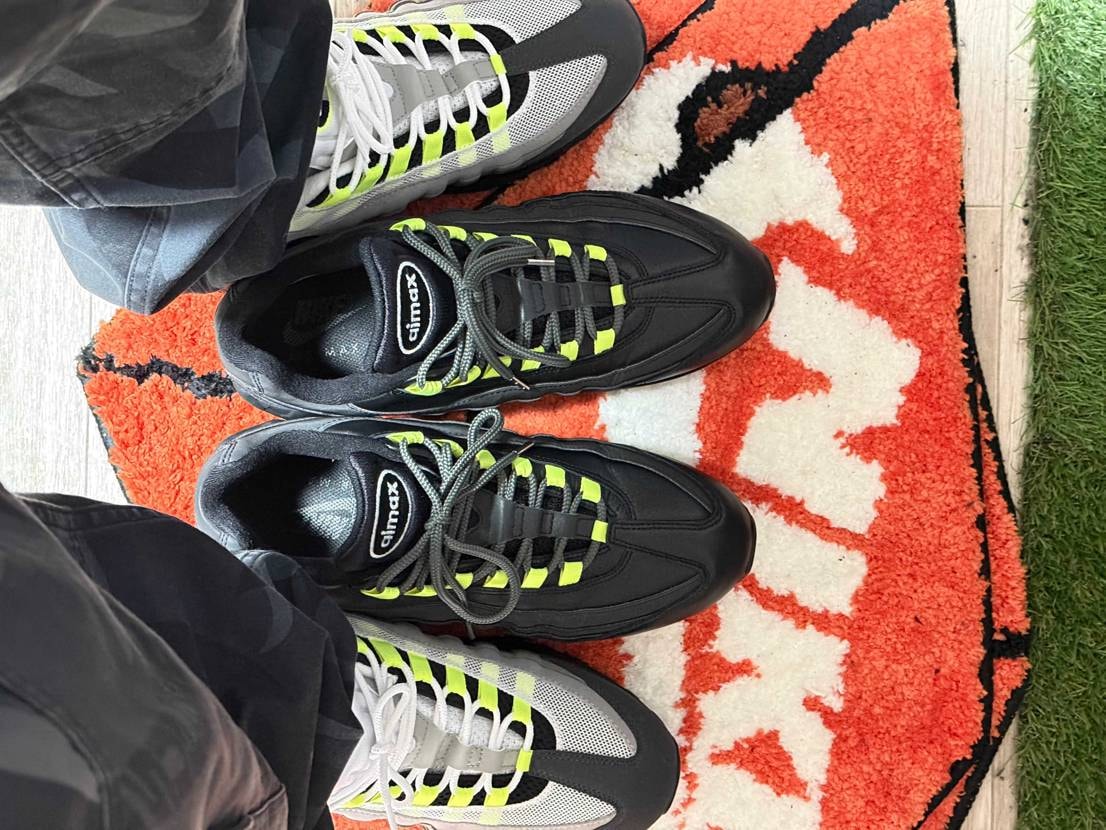 昨日atmos店舗で良番を引けて購入する事が出来ました。
デカサイなので一桁で