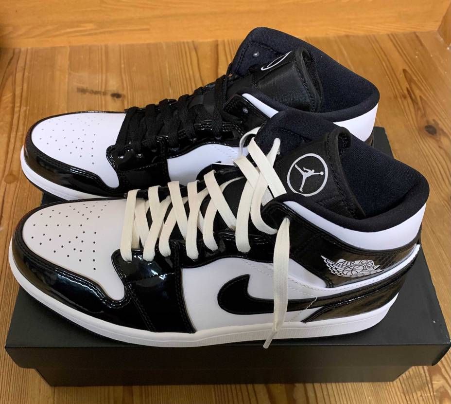 NIKE.comで買えずABCで買えました！
初midやけどプレ値、人気関係な