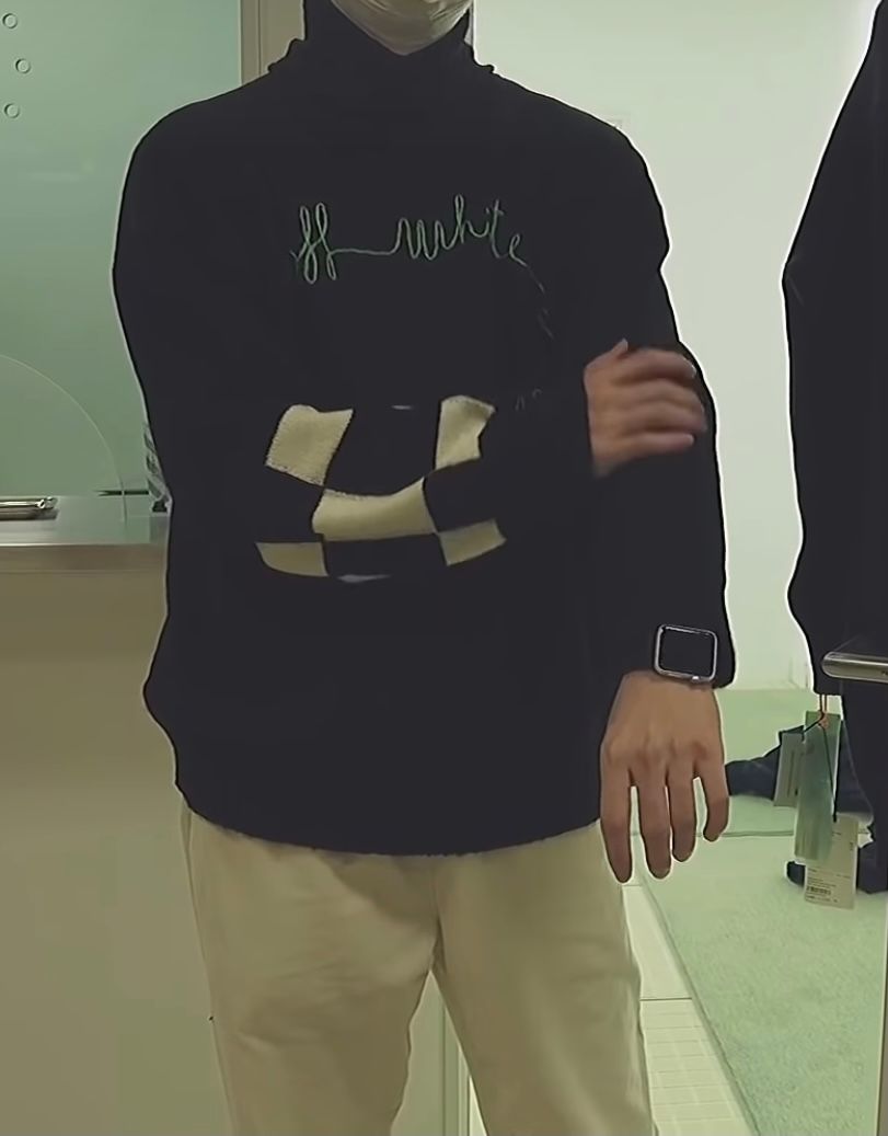 スニーカーと関係ないのですがこちらの商品名知ってる方いたら教えて欲しいです🙏
