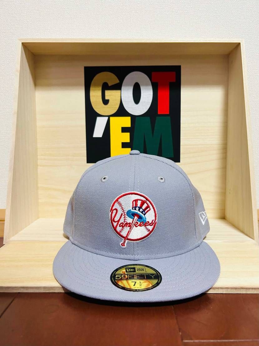 NEWキャップを２つGOT'EM❣️
1枚目はスニダンで初めて購入したキャップ