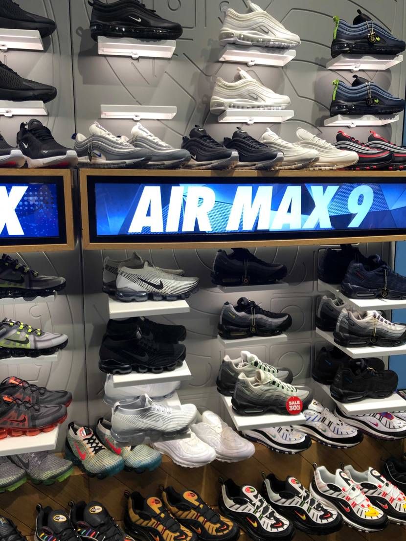 シンガポールJDSports
全然良いのないなー😅
