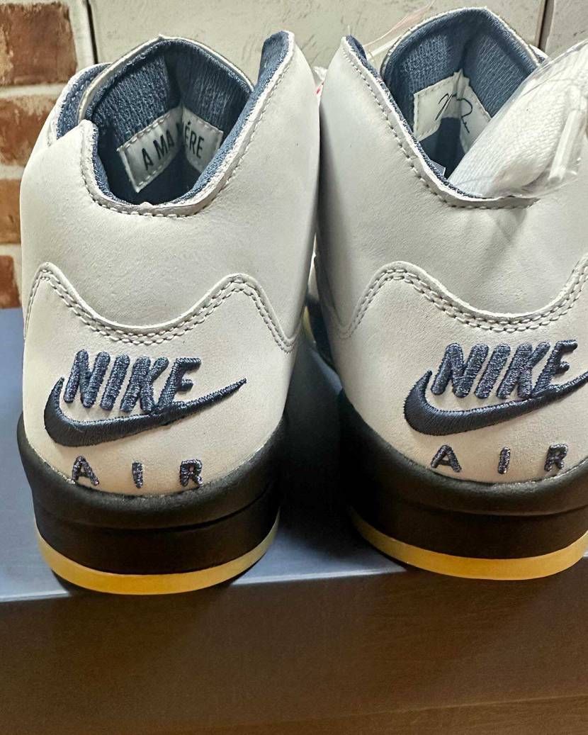 先日やっとア、マ、マ本家から届いてソッコー紐替えてシューレー