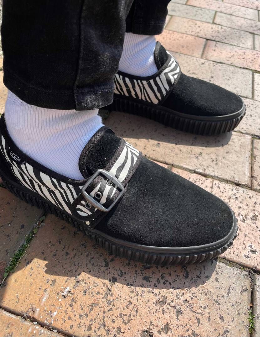今日はVans STYLE 47 CREEPERのビリーズのやつ
やっぱりスリ
