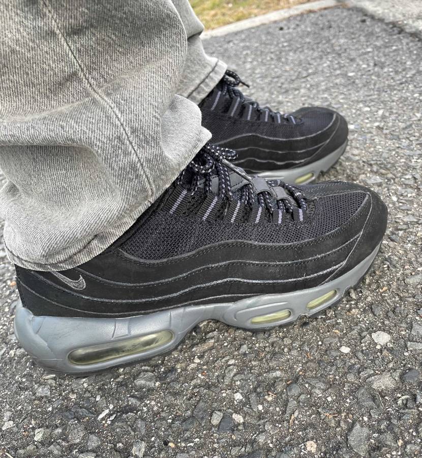 エアマックス95 20周年の時に買ったブラックを思い出して最近ちょくちょく履いて