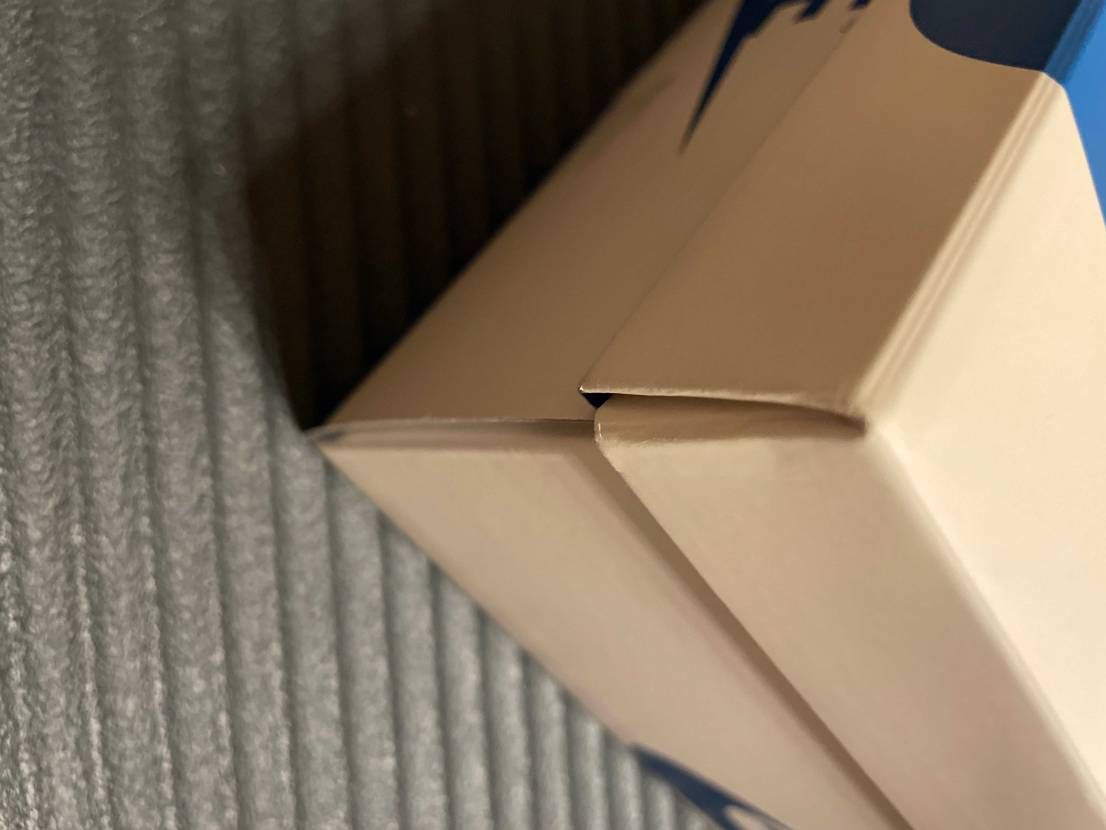 2 確認用。箱の凹み無しです。