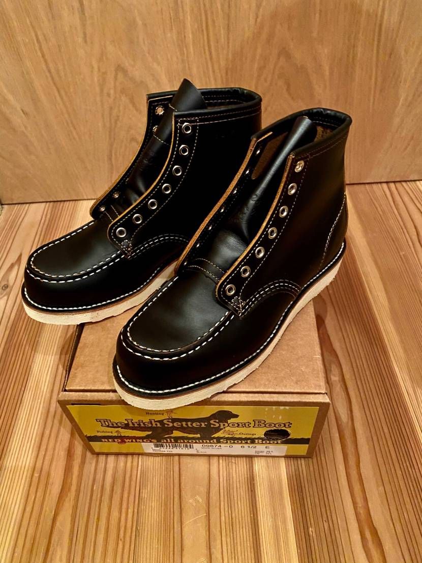スニーカーじゃないけど
ずーっと気になっててredwingデビュー
オイル塗