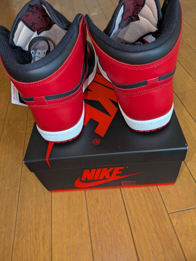 先程ナイキからのAJ1ブレッド受取りました😆
レザーの質感