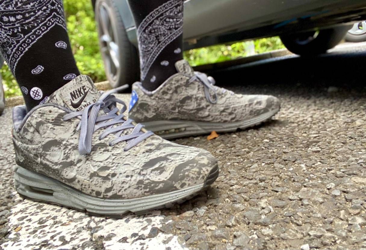 本日の一足シリーズ

air max lunar 90 sp
"moon 