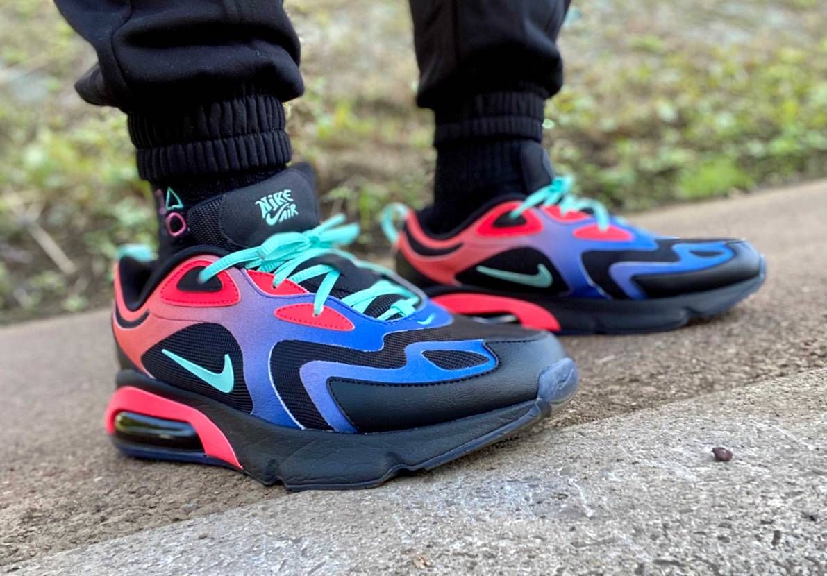 本日の一足シリーズ

Air Max 200 by you
"brushw