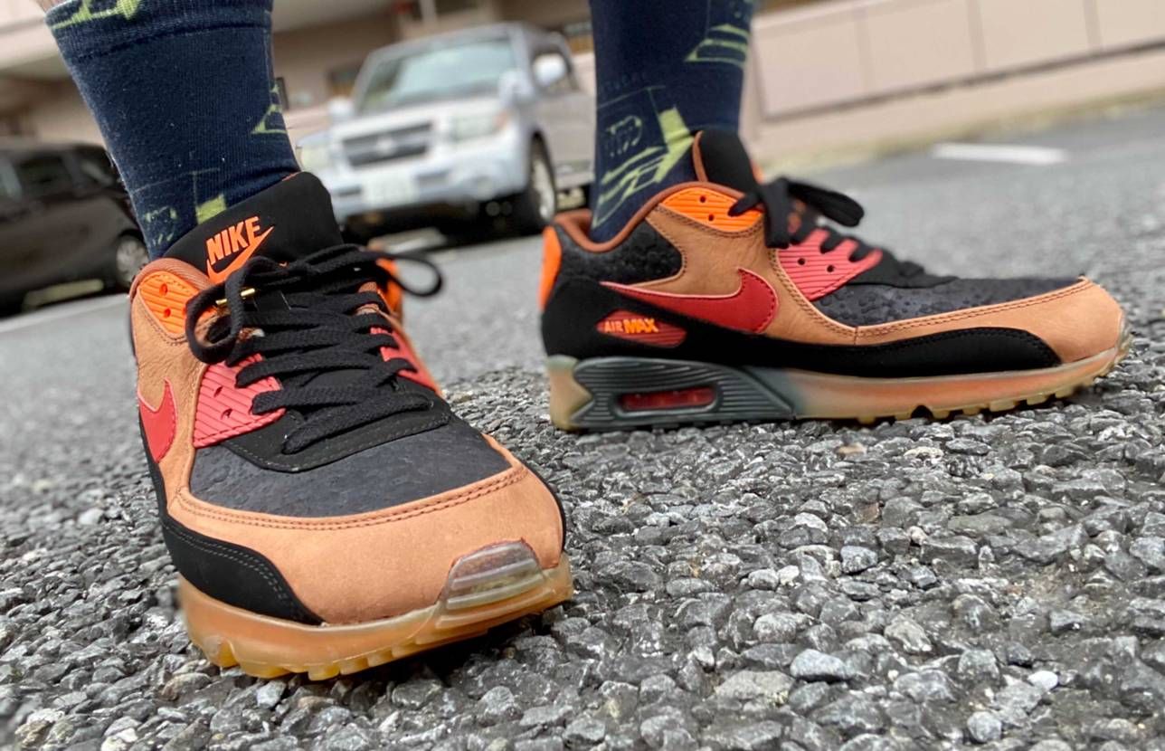 本日の一足シリーズ

air max 90 ice
"halloween"