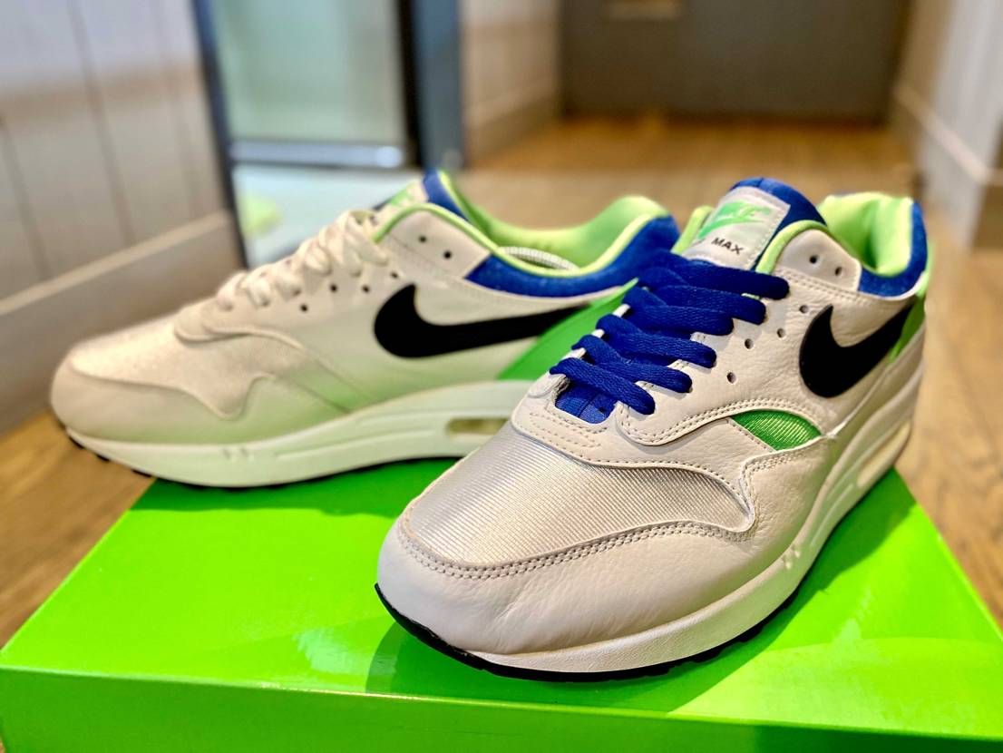 本日の一足シリーズ

air max 1
"DNA C