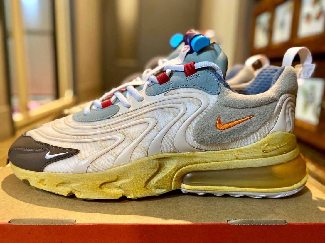 本日の一足シリーズ
air max 270 react
