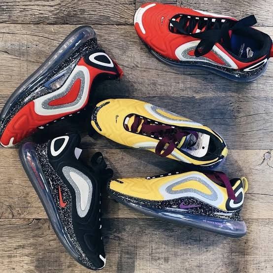本日の一足シリーズ
air max 720 × und