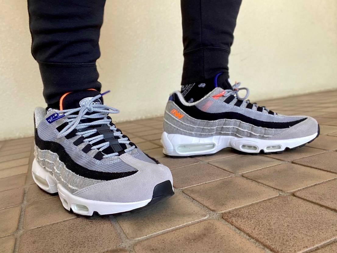 本日の一足シリーズ

air max 95 × loopwheeler
"
