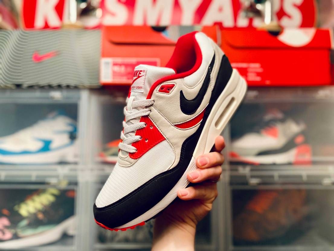 AIRMAX DAYを祝うシリーズ

1989
air max light