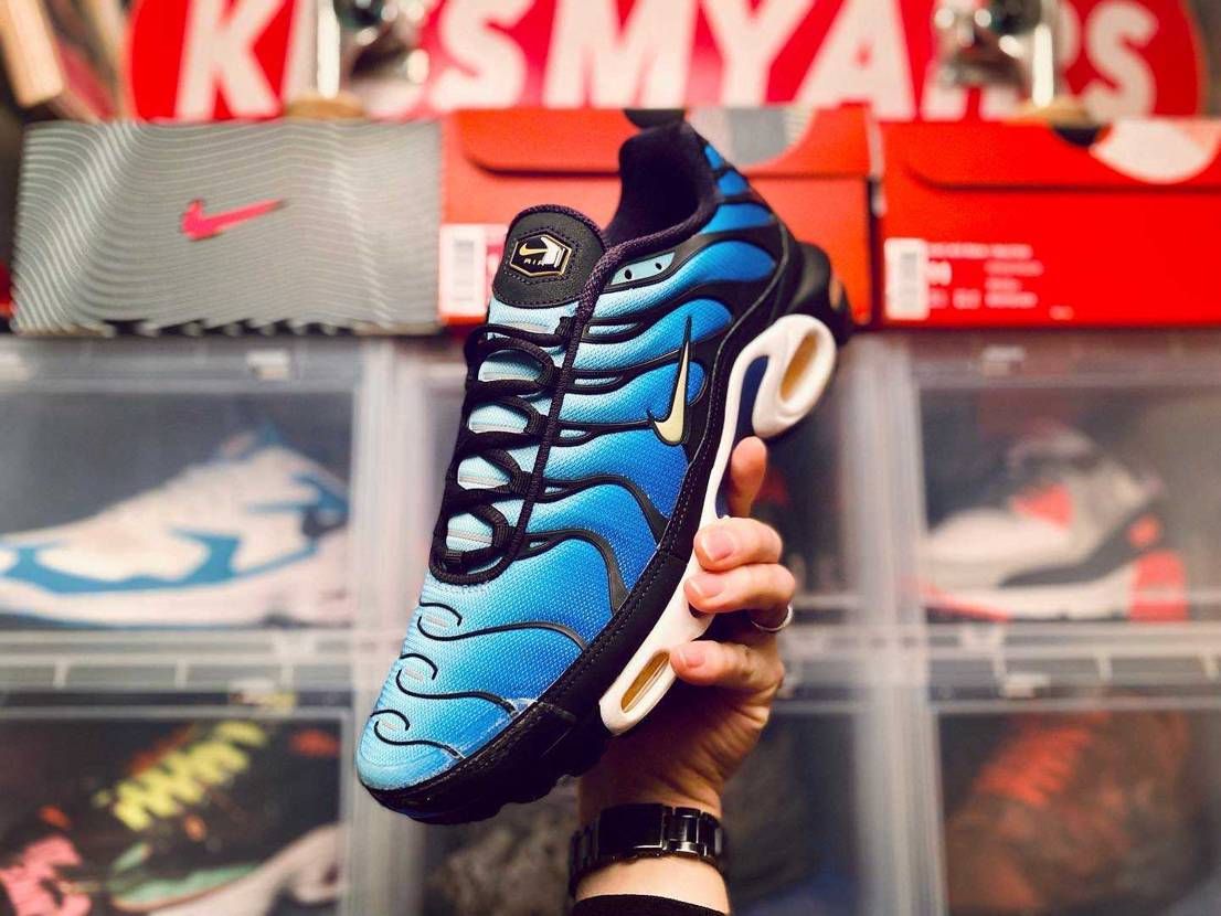 AIRMAX DAYを祝うシリーズ
1998
air max plus
