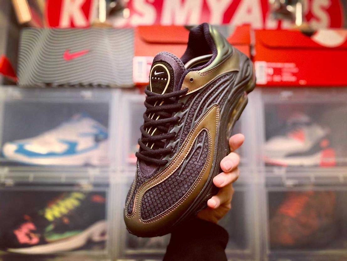 AIRMAX DAYを祝うシリーズ
1999
air tuned max