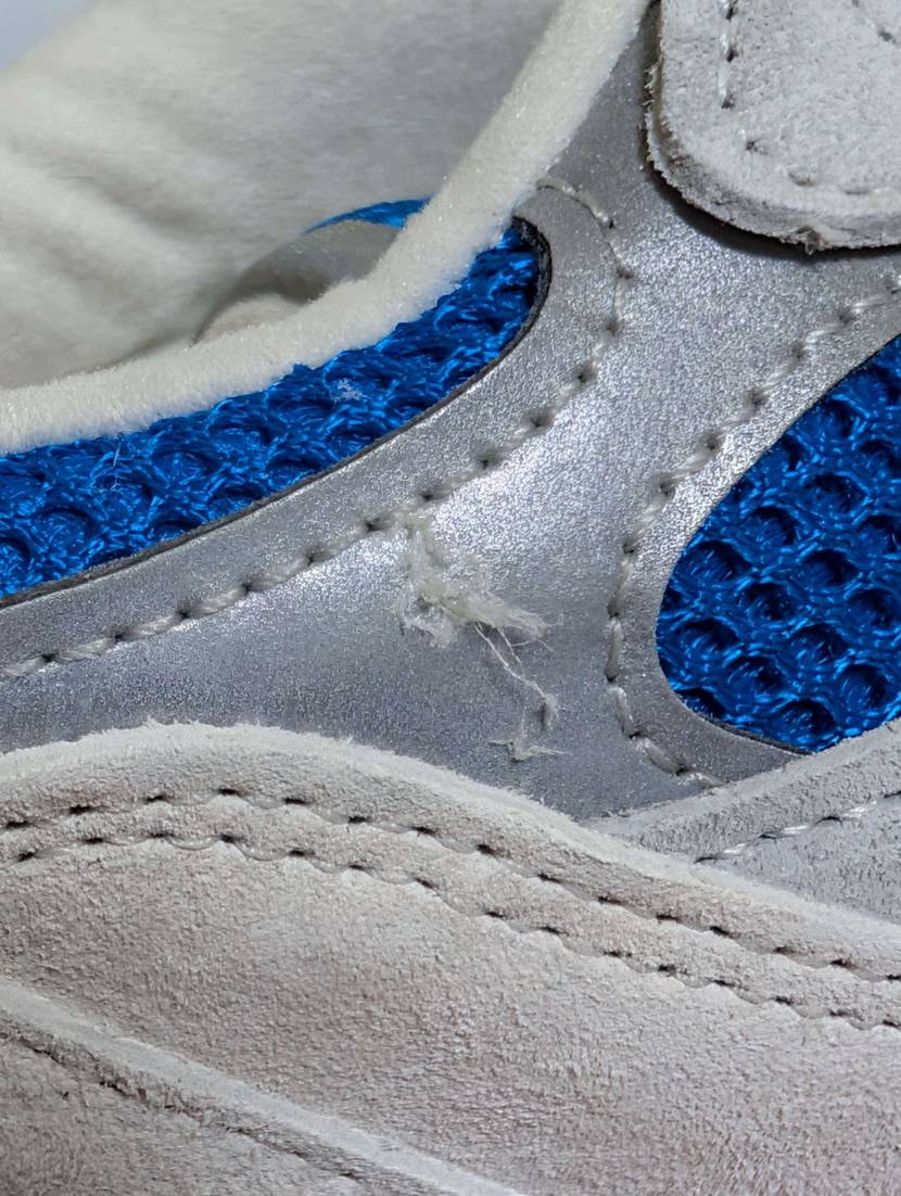 KITHオンラインから爆速で届きました。
しかし、、、これ