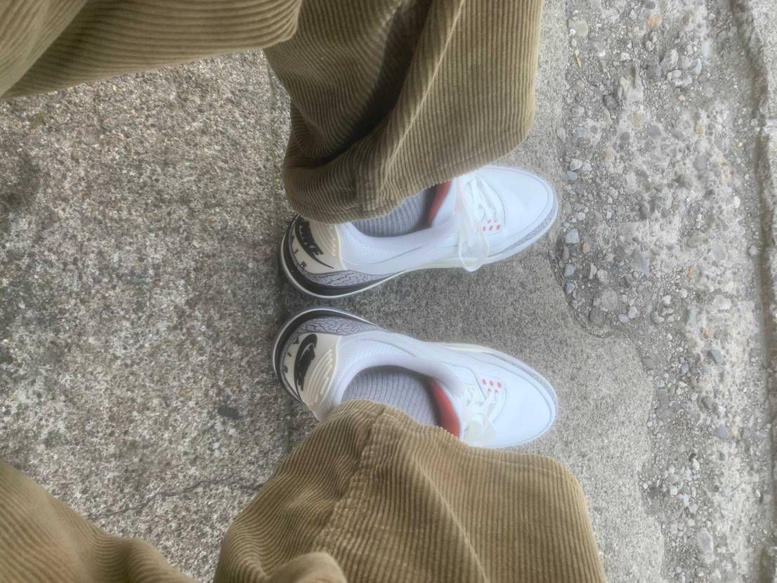 スニーカーズで当選したのはこちらで２足目です。いっつも外れていたのでまさか当選す