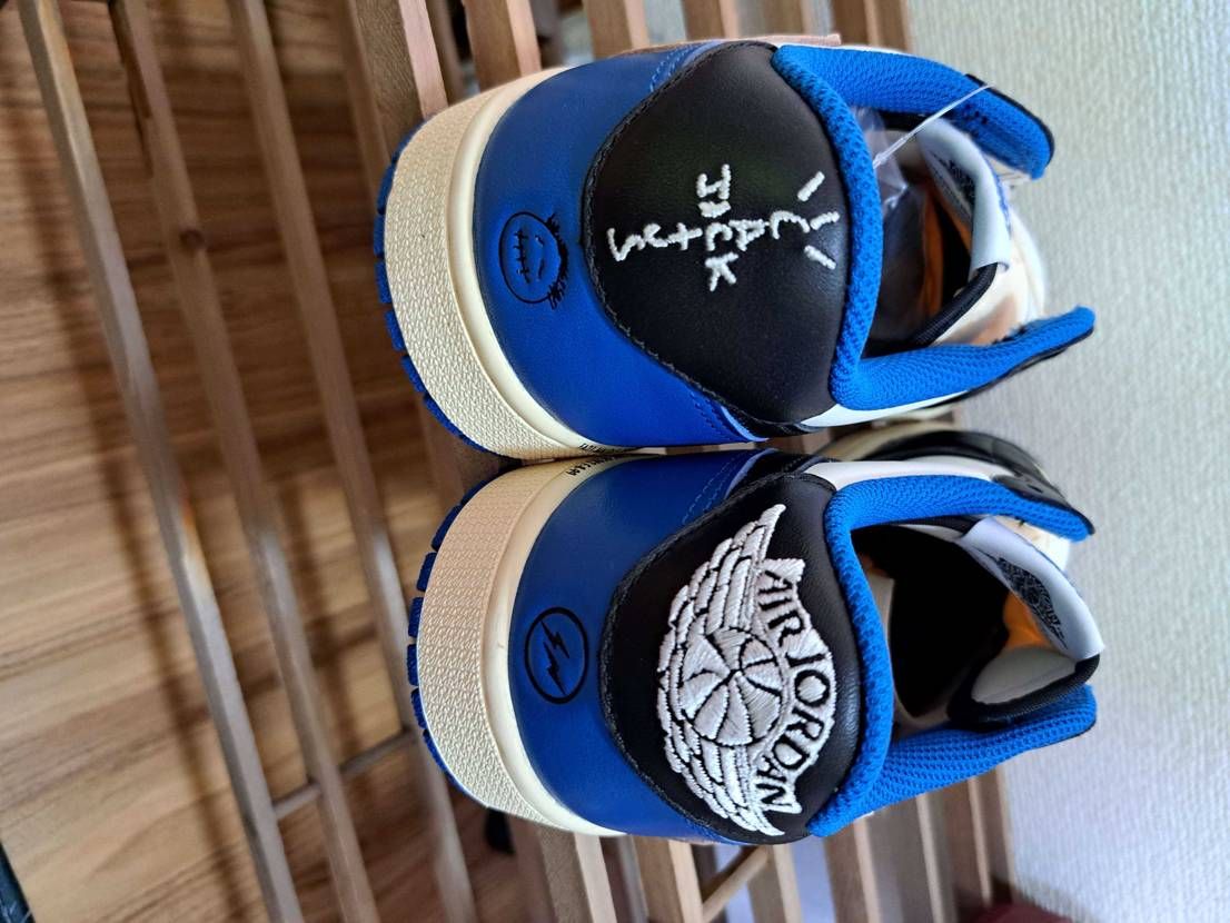 ナイキ×トラヴィス・スコット×フラグメント
26.5　新品　234,500
