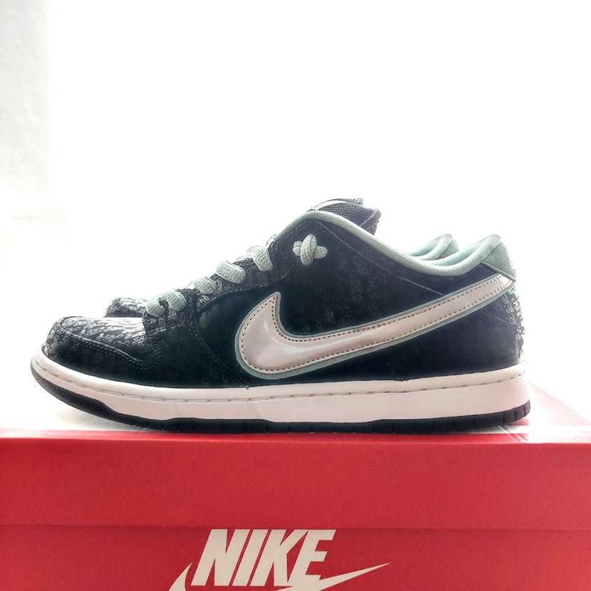 GWの戦利品（のひとつ）。
Nike Dunk SB Lo