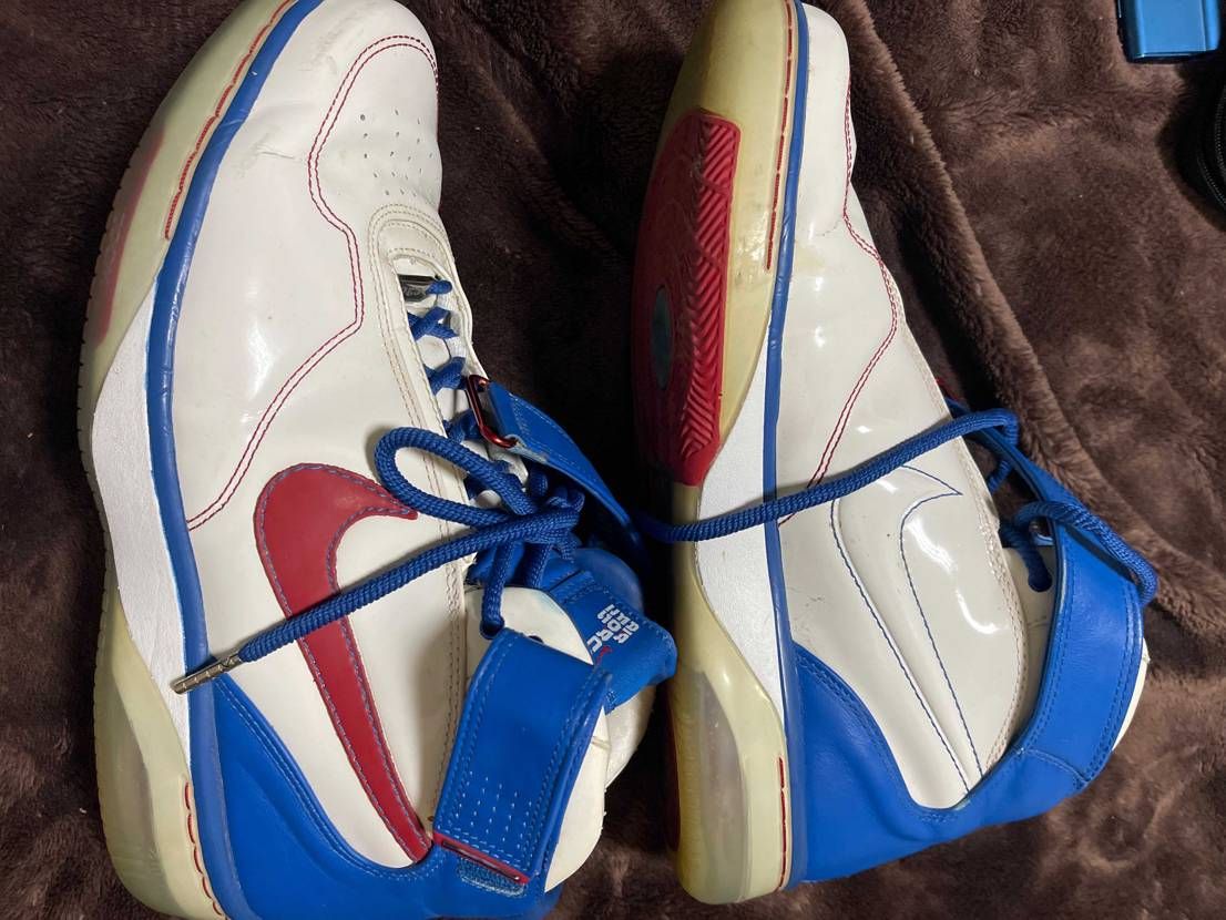 C2C  これスニダンに出品したいんだけどリスト無し。。。