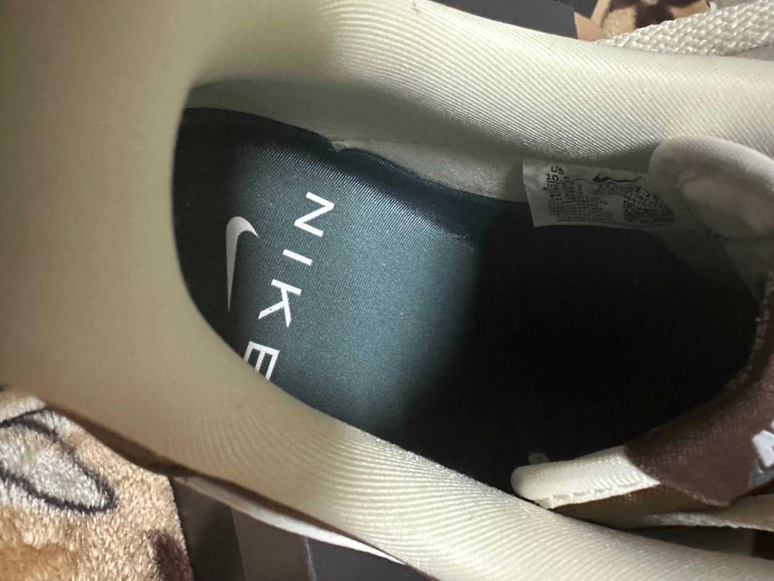 この前セールで買ったやつが届きました。最近のフォース1ってこ