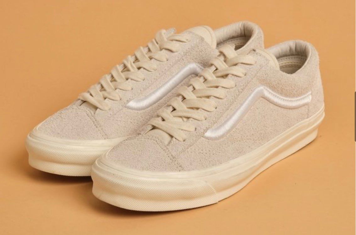 ヴァンズヴォルトのオールドスクールめちゃめちゃ格好いいじゃないですか！！
ジャ