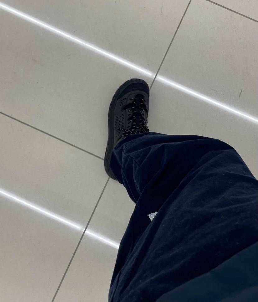 TOR ULTRA LO GORE-TEX
デカいかなと思