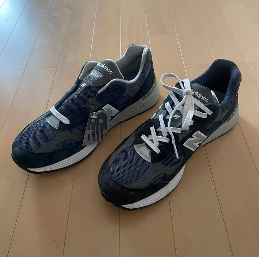 言われるまで気づいてなかったですが、ライニングのカラー違うとだいぶ印象変わります