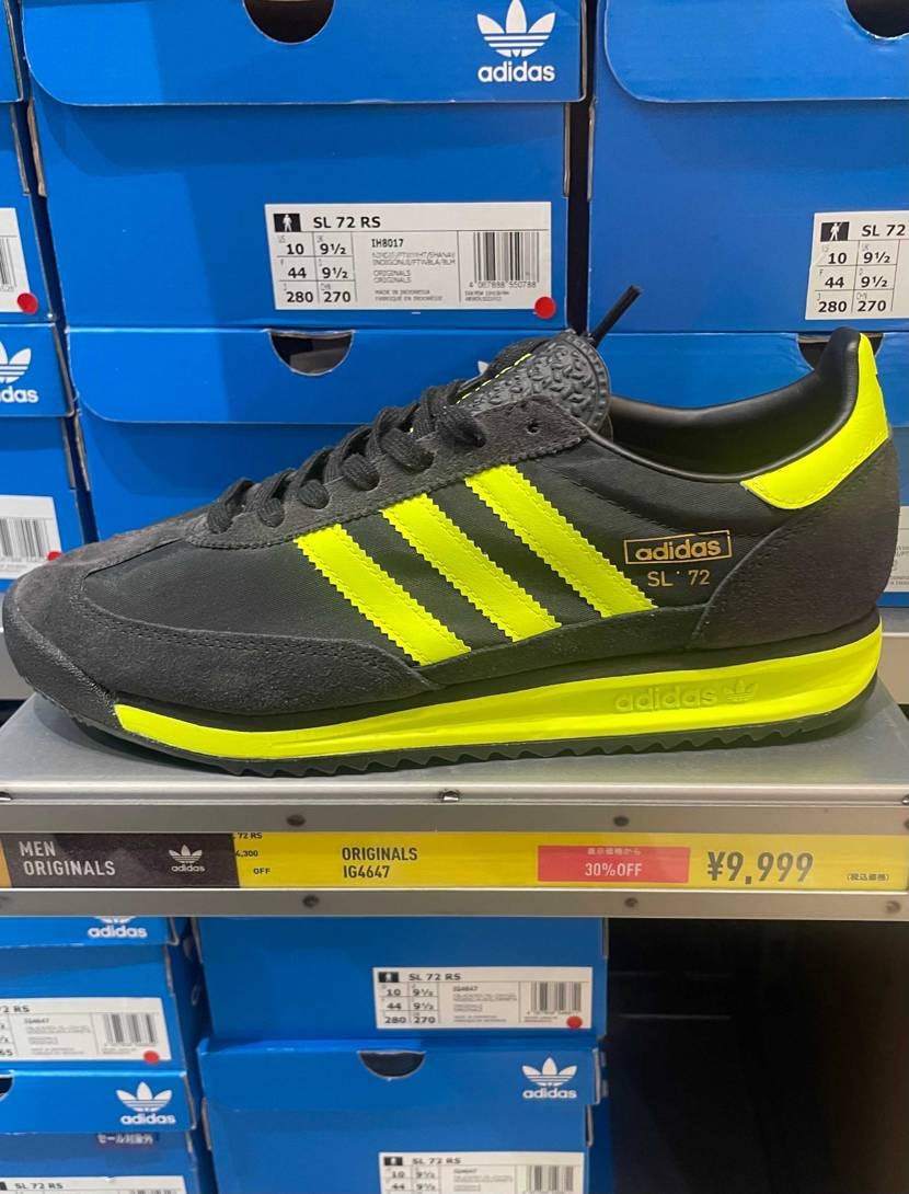 そいえばアウトレットでSLｰ72が激安でした
表示価格から30%引き
似合わ