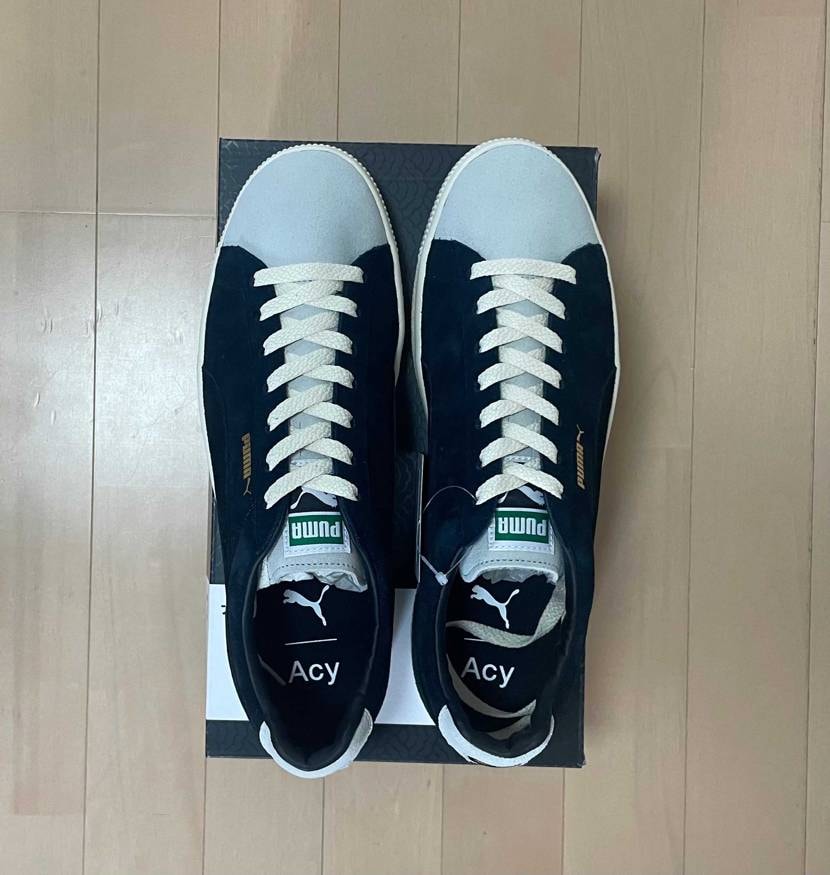 acy シューレースは生成りで
ネイビー/ブラックにゴール