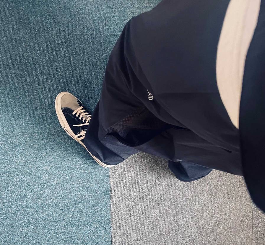 aloundのセットアップとワンスター

🩶🖤はそりゃかっこいい🫶
屋内で