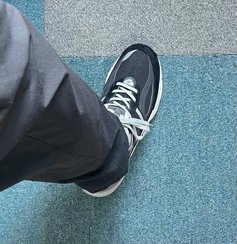 個人的に足腰への負担が少なくて歩いて1番疲れないのはv6です