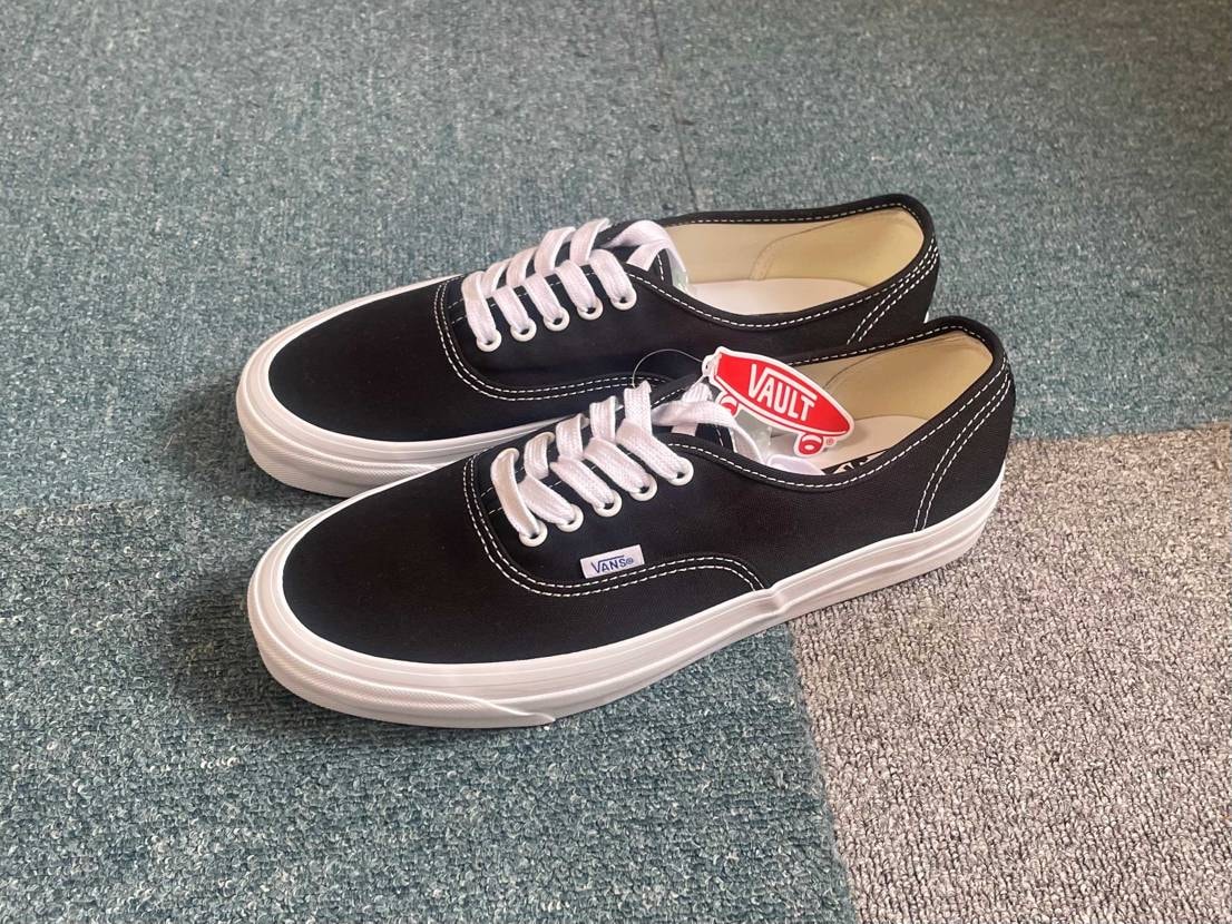 vans vault authentic
無くなってから良さに気づく愚かな人間
