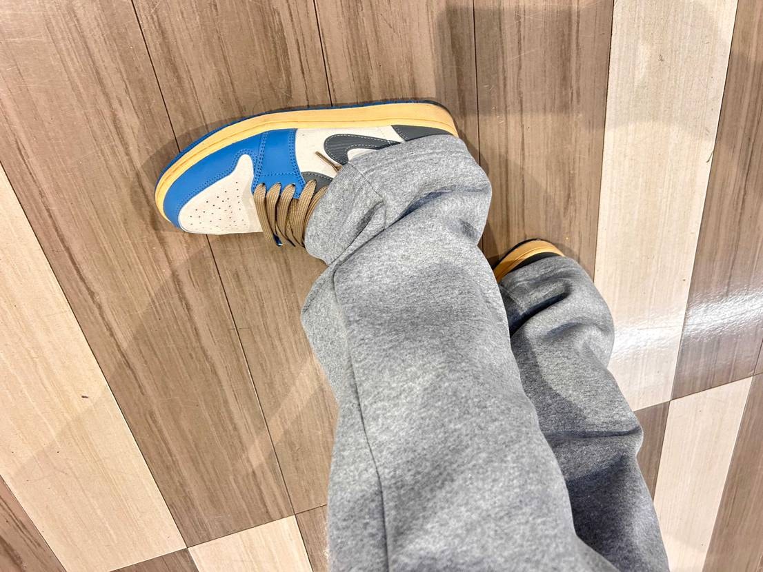 皆様アケオメでございますm(._.)m

何回履いてもお