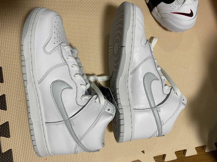 嬉しい事にsneakerで当選したけど、届いて実物見てガッカリ感が半端なかった。