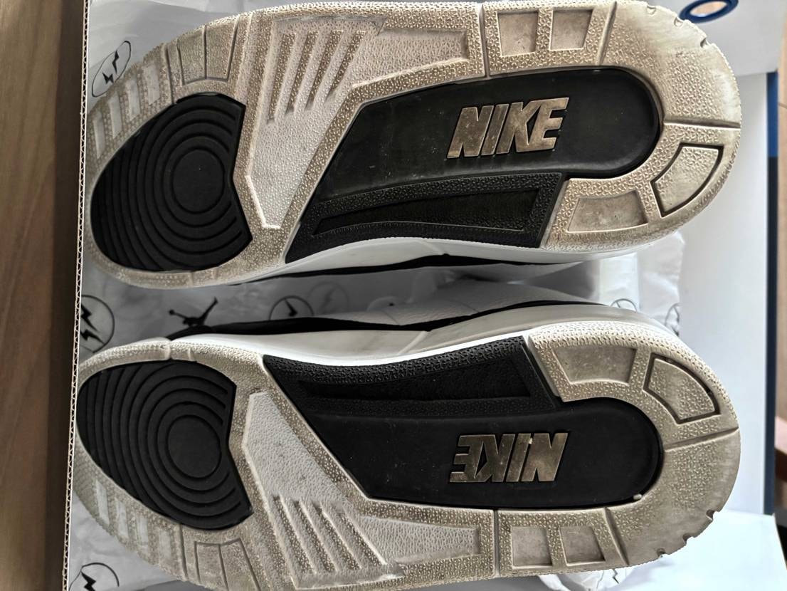 断捨離でUSDを出品しております。
5回ほどの着用ですが、