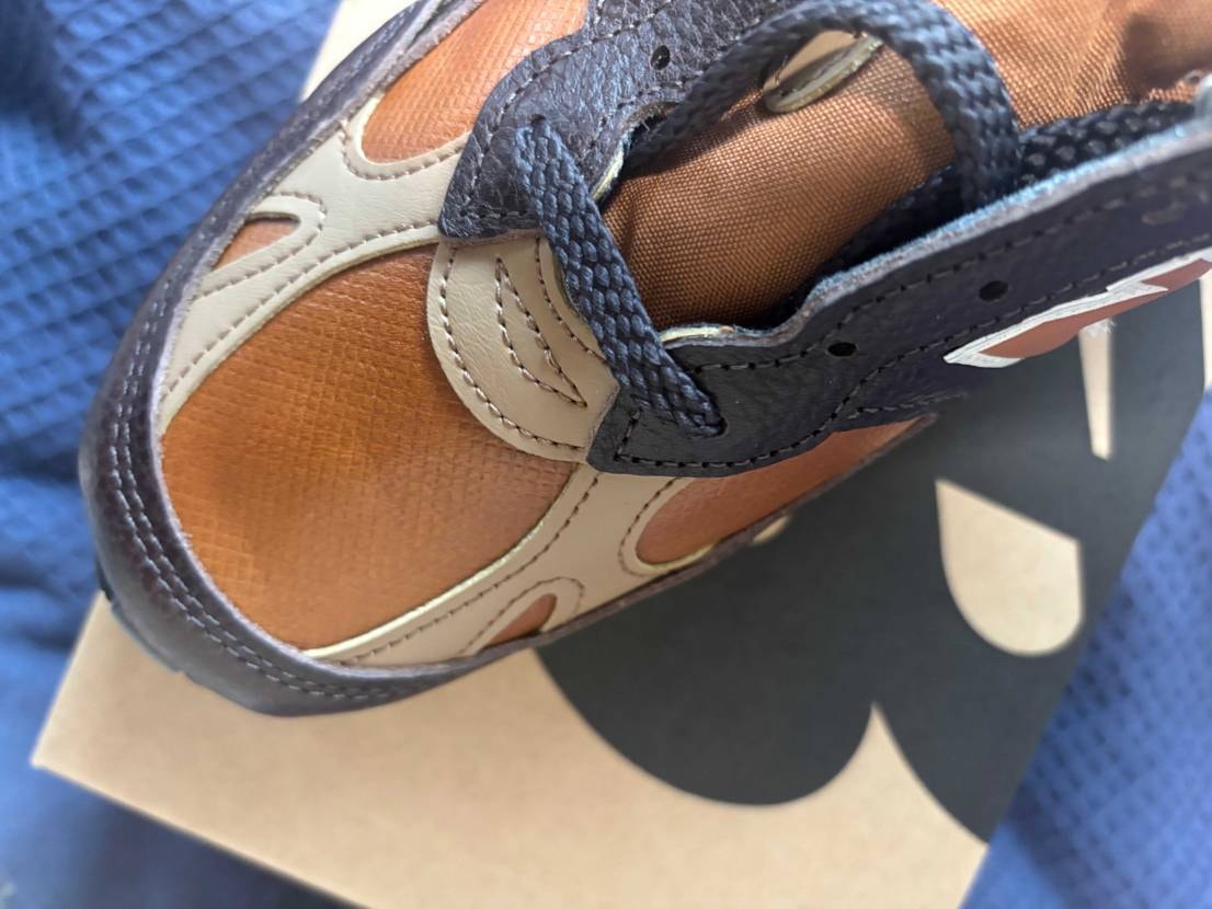 届きましたが、ムラがあってびっくりしました。
写真で伝わる