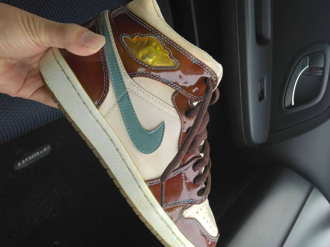 パテントの劣化も味がある！シューレスを、ブラウン系にしたら、渋ぃい！！
これは