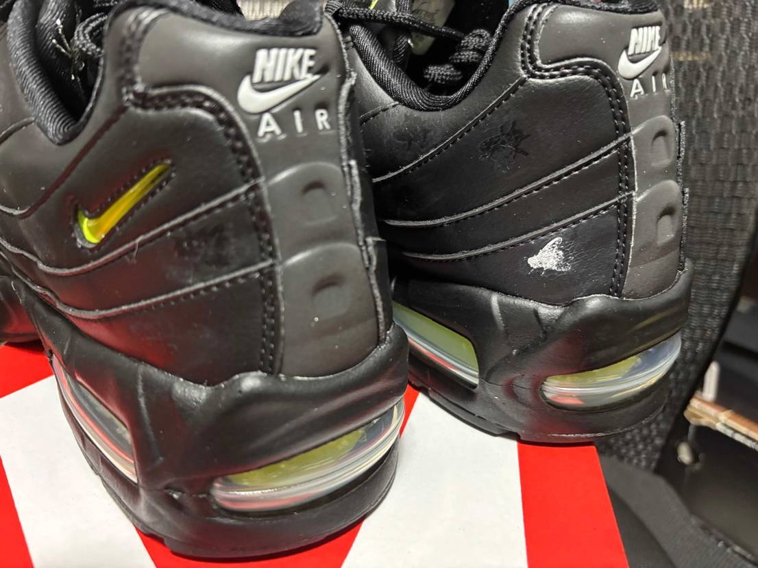 フマキラー完了🪰
もともとハエがいた箇所は怨念が残ってどう