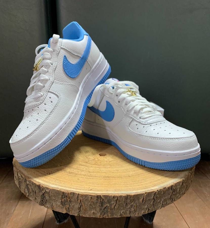 7月末に発注したby you がやっと到着しました。
サプライズでヨメさん用😅