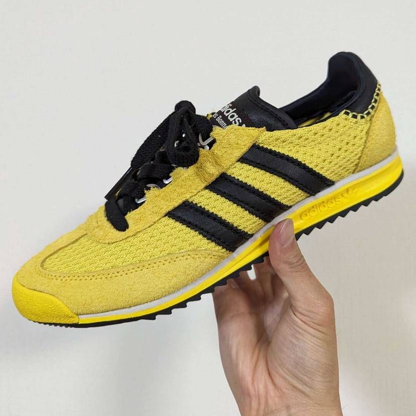 同じ黄色買うのもどうか…と思いましたが案外別物でしたのでセー