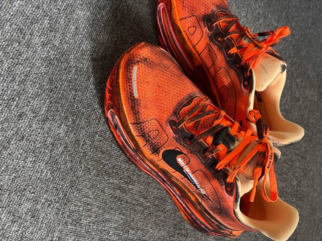 やっと履けました！
柄に一目惚れ🫣
初のランシューは変な