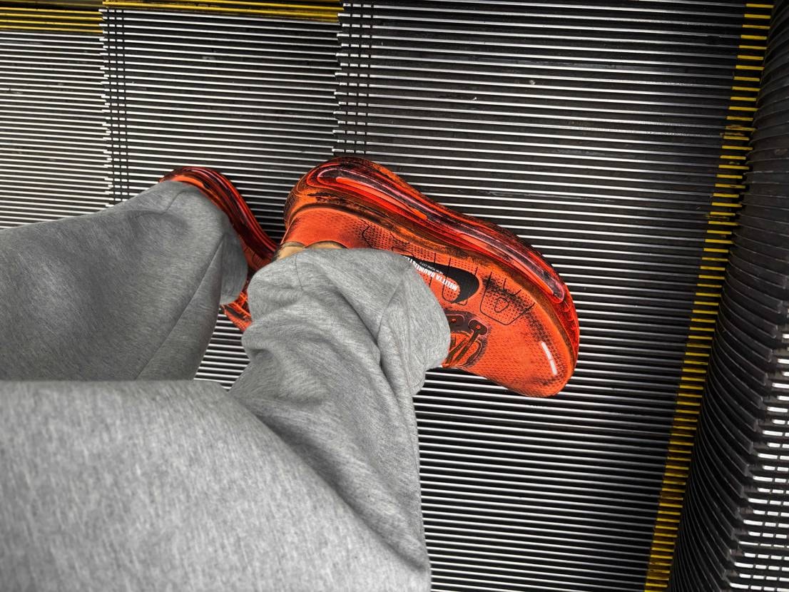 やっと履けました！
柄に一目惚れ🫣
初のランシューは変な履き心地でまだ慣れま