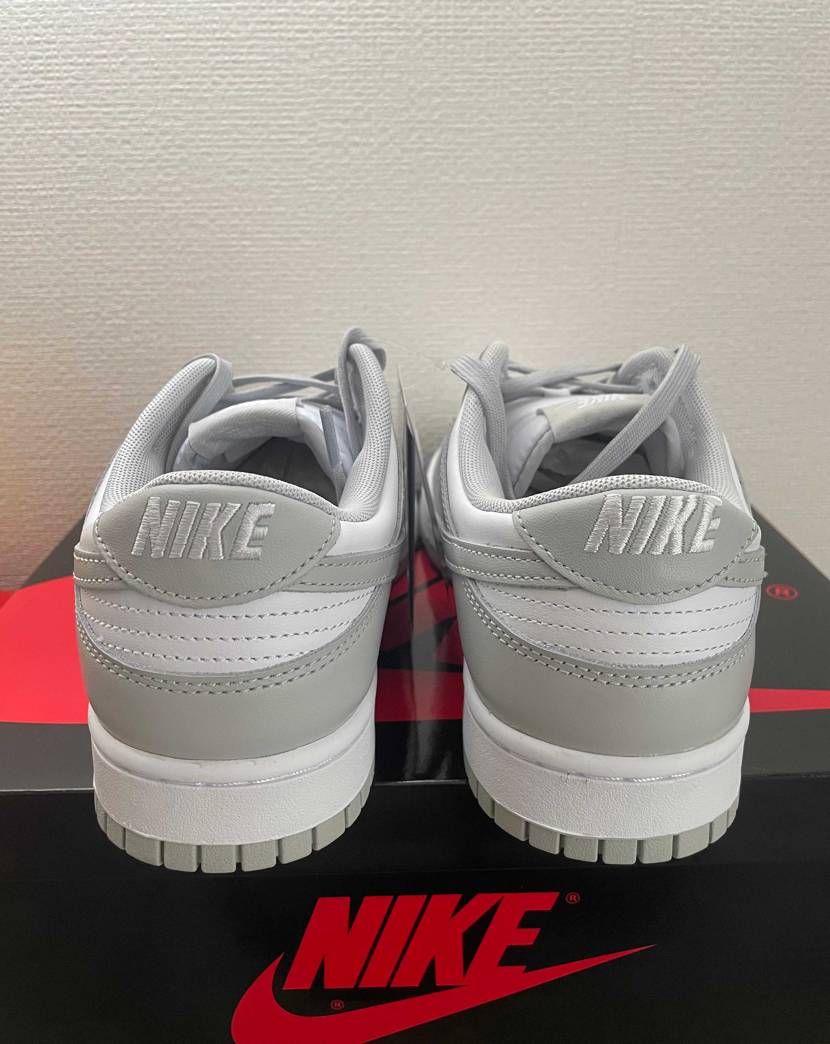 ダンク届いたら毎回NIKEのロゴのズレ具合確認しちゃいますよね…