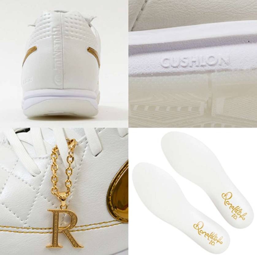 公式早かったですねー😶
スポーツショップも割と早めにお無く