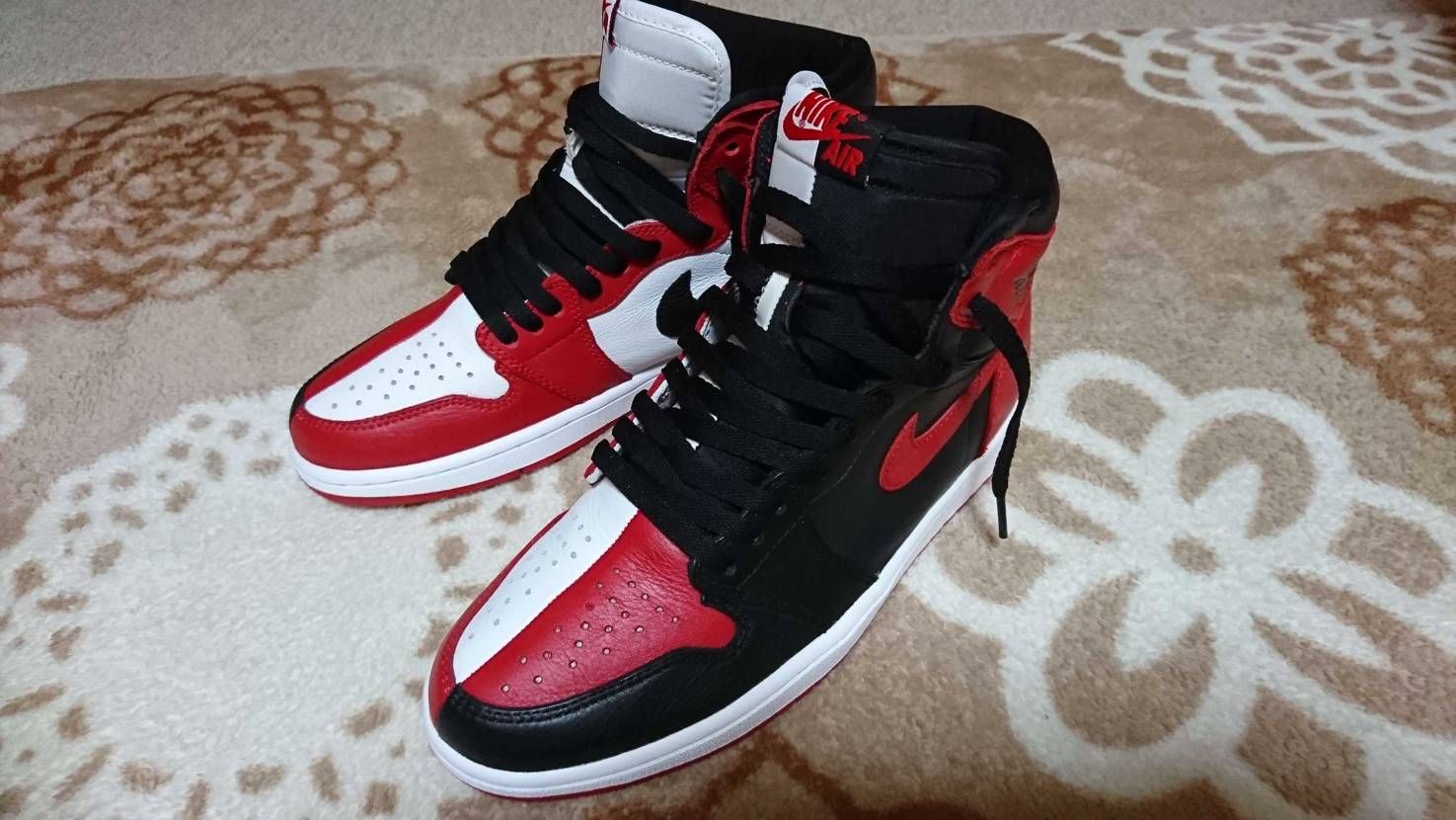 知り合いの方がオブシディアンとオマージュトゥホームを交換してくれるとのことで迷わ