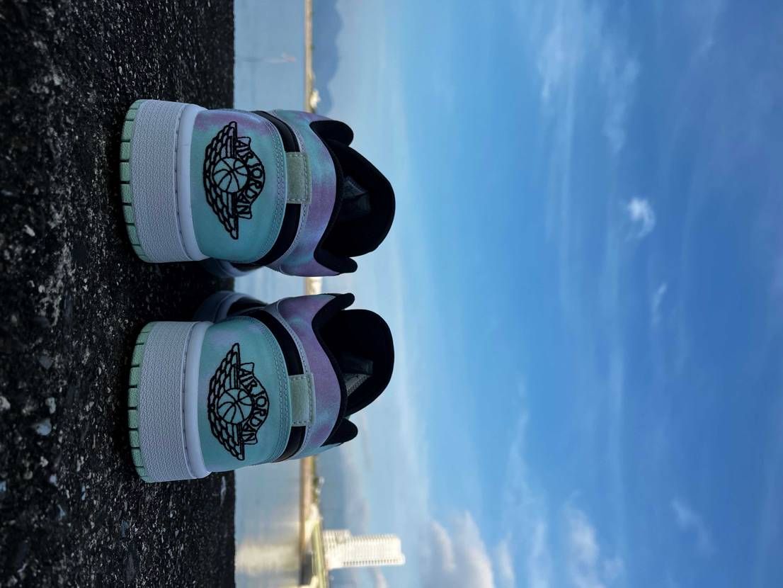 購入しました✨
僕はかなり好みです✨
AJ1 lowは初です✨